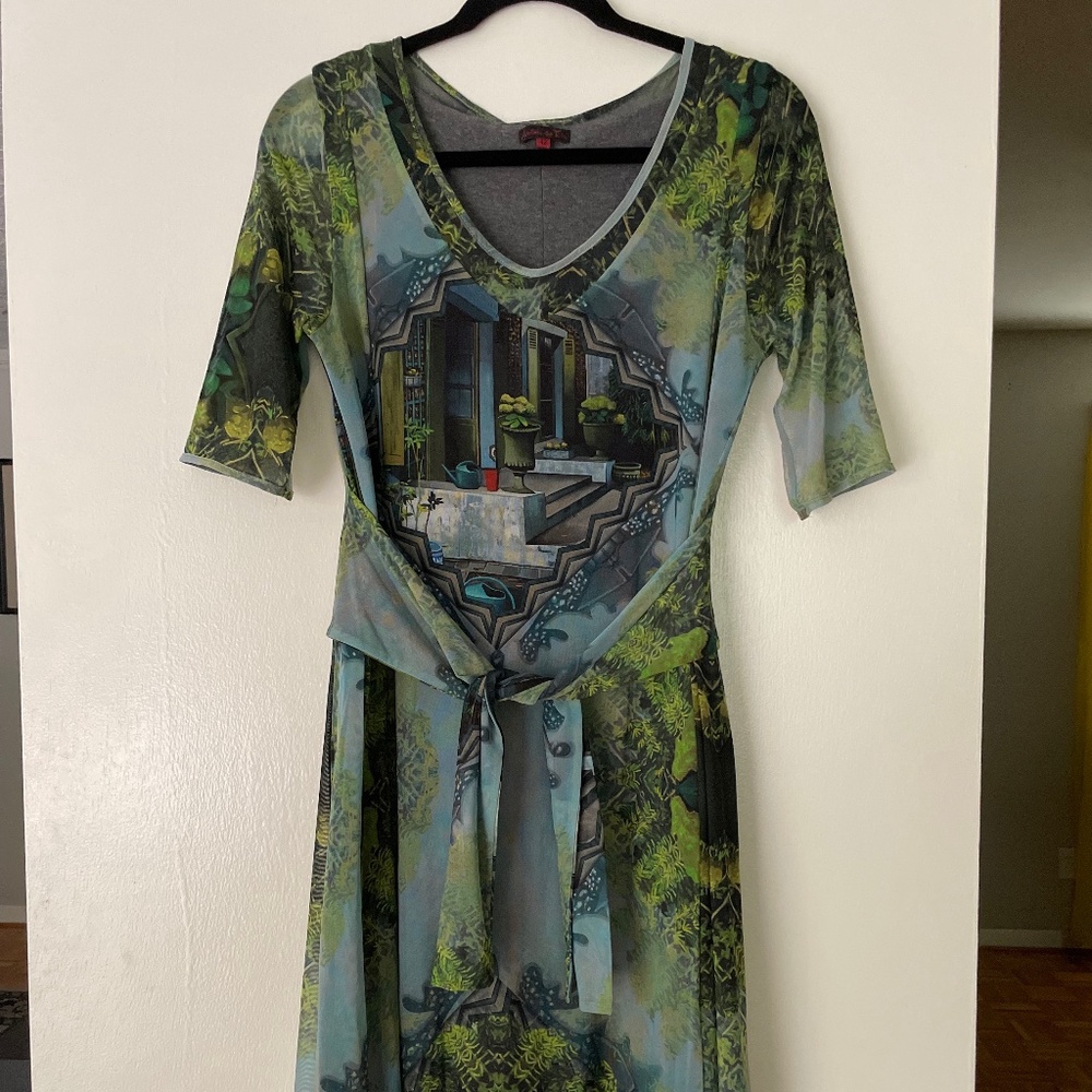 Aventures de Toiles Size 42 (women's 12)